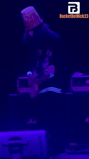 Buckethead Shreds in Orlando, Florida #buckethead #shred #electricguitar #artist #radness #virtuoso