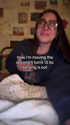 last binge of the year🌚✌🏼 #bed #fyp #newyears #binge | binge