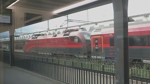 Auch die Schweizerische Südostbahn AG ist bereits in Feierlaune... 😉❤️🙂 ...denn die angezeigte Fahrt von Ziegelbrücke über Mühlehorn nach Murg ist es glaub nicht. Oder hat sich der kleine Bahnhof Mühlehorn tatsächlich so verändert und ist richtig gross und erwachsen geworden? Egal, gefeiert wird dann am kommenden Wochenende erstmal in Herisau! https://www.sob.ch/reisen/175-jahre-schweizer-bahnen | info24 - ÖV Schweiz - Europa