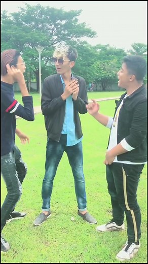 My Version 🌹🤣#rainbowsquad #viral #tiktokmyanmar #comedy #returnoftitiktok #dontleavemechallenge