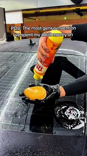 Brush to Clean Glass in Seconds: A Must-Have Tool