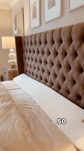 Commente « COUSSIN» et je t’envoie le lien 📩 ou retrouve le lien dans ma bio 🔗 ✨ Transformez votre lit en un véritable cocon de confort avec ce coussin cale. Il est parfait pour combler l’espace entre votre matelas et la tête de lit, tout en offrant une poche latérale pratique pour ranger votre téléphone ou vos essentiels. 🛏️💡 #amazonfinds #amazonfr #amazonmusthaves #maison #astucemaison #litterie #sommeil #coussin | Les tendances shopping de Julia