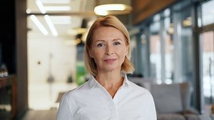 Portrait Attractive Mature Businesswoman Smiling Looking Stock Footage Video (100% Royalty-free) 1029021377 | Shutterstock