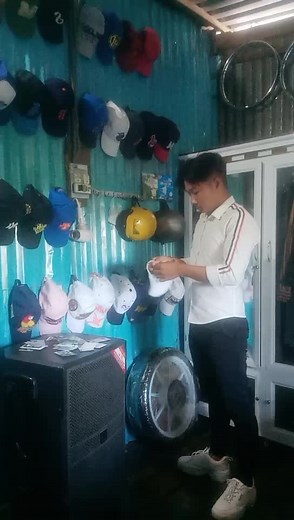Baseball Cap Collection: Try-On and Style Guide