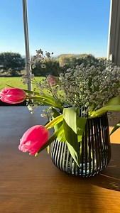 Action hack 🌷. DIY centerpiece à l’aide d’un récipient et d’une guirlande @action.france. . #diy #easydiy #actionhack #action #centerpiecesideas #centerpieces #centerpiece | Decodrey.diy