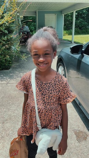 @Michelle Mcinnis on the hair as always! My girl is 3rd grade ready #backtoachool #thirdgrade #schoolstyles