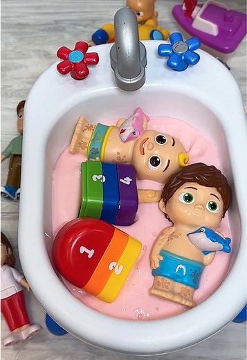 Babyshark Cocomelon asmr #slime #asmr #cocomelon #babyshark #asmrcoco