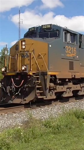 CSX I157 Intermodal Double Stack Train from Berea, Ohio 8/30/2025 #shorts #train #railroad #csx #ns