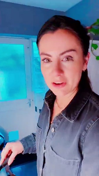 Realistic cooking show