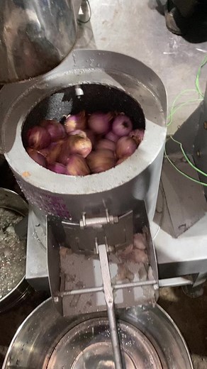 7.9K views · 29 reactions | Onion peeling machine, Peeling machine ☎️+91 91111 56620 | Punjab Engineering Corporation | Facebook