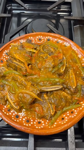 Josue Araujo on Instagram: "Costilla en salsa"