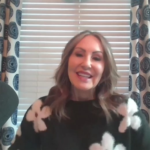 Cynthia Bentzen-Mercer on Instagram: "🌟I have control issues: Embracing the Power of the 7-Minute Pivot 🌟 In a world where control often feels like a shield, I rely on a transformative approach to navigating anxiety and uncertainty. My 7-Minute Pivot isn't a quick fix, but a guidepost to pause, reflect, and choose intentional action. Whether it's in parenting, work, or personal relationships, this practice encourages us to let go of control and embrace trust. Discover how a simple pause can le