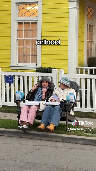 the kicking feet, the matching hats, the giggling…may this always find me 😍
