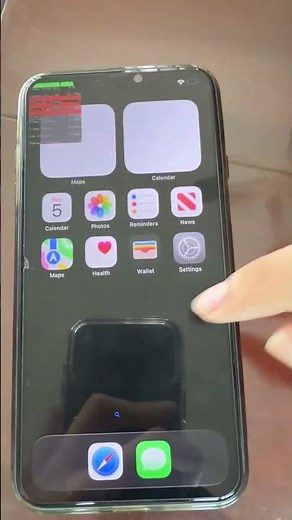 iOS 26 simulator on iPhone XS Max