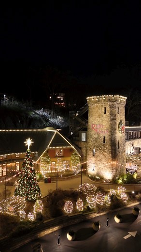 This might just be our favorite season of all 😍 👀 Did you peep Skyline Loft at Ruby Falls through the castle windows?! 📸: Taylor Vance @TaylorVancee | Ruby Falls