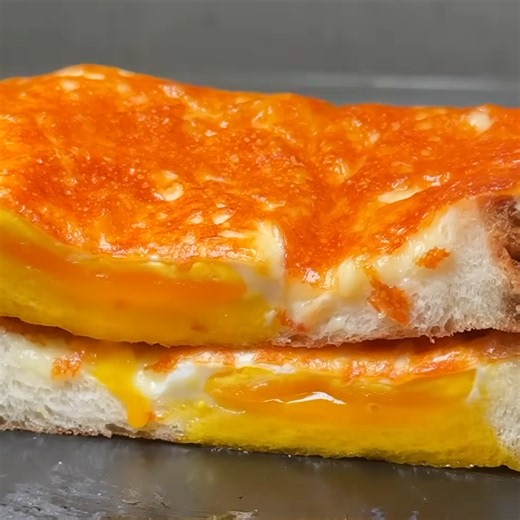 もうトースターに戻れない! 卵焼き器で作る絶品チーズトースト「カフェ級の仕上がり」