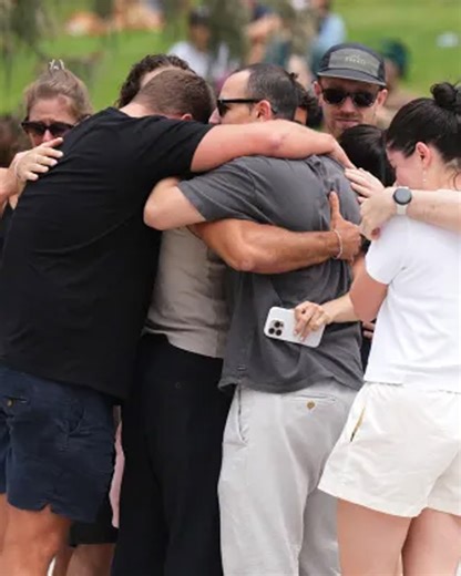 Bondi Beach rocked during the Hanukkah celebration | FTD Facts
