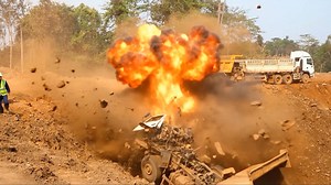 3M views · 28K reactions | OMG!! 凉Unexpected!!  Don’t Be Careless...