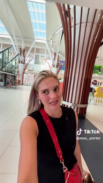 Haven’t had a mooch around the stores like this in so long, I had sooo much fun & spent wayyyy to long in the shops buttt at least that means shoppies haul is coming soon 💕💌🤸‍♀️🛍️ Lots of peole asked for this video first to see the journey & what’s new in store followed by the hauls to see what I actually got sooo, enjoy 📦✨💘🥹💌🌈💸🤏🏼 Kudos to anyone who guesses how many times I said “how stunning” and “how cute” 🙃🫠 Stores included in this video: ✨ @Mr Price fashion (full separate mr P
