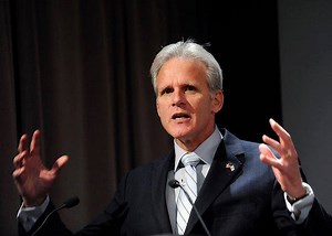 Episode 122 - Dr. Michael Oren: 4 Years in Government מייקל אורן Michael Oren iTunes: https://itunes.apple.com/us/podcast/two-nice-jewish-boys/id1161238018 Spotify: https://open.spotify.com/show/0xCVSQLsovY2GOT2Y649Fp *** Israel is headed to elections. On April 9th, Israelis will be called to the ballot box to support their political party. Bibi, the incumbent prime minister, is once again asking for Israelis trust and support. With tensions rising along the border with Syria and Gaza, and inter