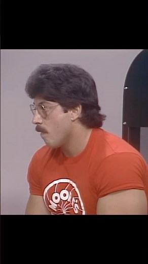 Mentzer trains Boyer Coe: Incline Press