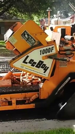 Paving Equipment Buyer’s Guide: Types, Applications, Job Requirements, and Top Manufacturers