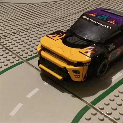 Funny Lego stop motion (with sound effects)