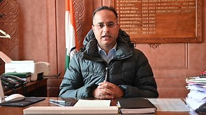 DC Shopian @mssd1978 appeals eligible residents of #Shopian to apply for PMAY & avail benefits of affordable housing. PMAY (R) 2.0 pmayg.nic.in/infoapp.html PMAY (U) 2.0 pmaymis.gov.in | The Kokernag News
