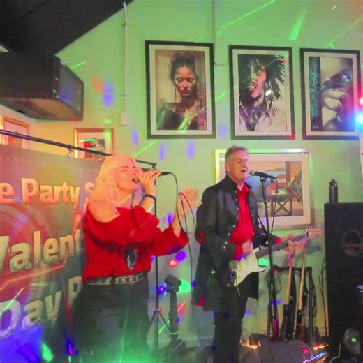 The Party Singers Band at The Old Papanui Tavern