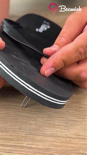 Fix your flip flops easily with these hacks! #easy #flipflop #fixing
