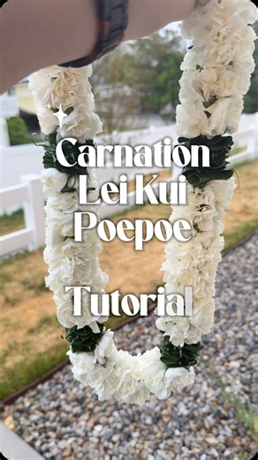 Make It Megan | Another easy carnation lei tutorial! #graduationlei #graduationleis #carnationlei #leimaking #leimaker | Instagram