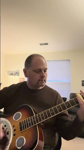 My first resonator and a slide let’s try something @MartinBryan #slideguitar #blues