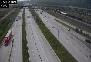 Train heading West detected at 13:59:24 on camera CN Montreal Route 136 at Echangeur Turcot (East) [3830] on 2024-08-27. | Automated Train Sightings | Facebook