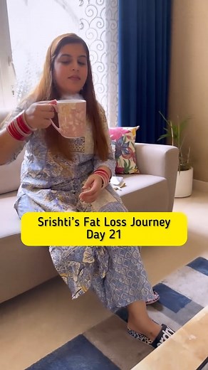 Day 21st of her weight loss journey, Srishti began her day with cumin and fennel seed water, along with soaked almonds. For brunch, green pav bhaji was enjoyed, followed by seasonal fruits in the evening, accompanied by tea with one Khakhra. Dinner comprised pasta served with lemon cucumber water. Before bed, fennel seed water was consumed, wrapping up the day with nourishing choices. 💪🌟 | Gunjan Shouts