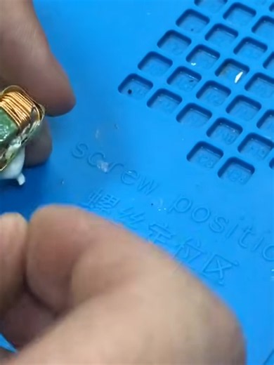 Beginner Repairs for Broken 240GB Goldenfir SSDs