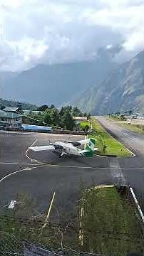 Landing at Lukla – The World’s Most Dangerous Airport! 🏔️✈️