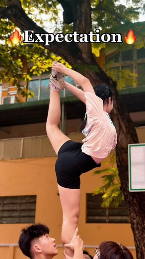 Cheer Expectation & Reality 🫣 #expectation #reality #cheerleading #highschool #TikTokGiaiTri