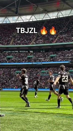 Tobi just broke the internet 🤯🔥 TRIVELA FREE KICK.#SidemenFC #Tobi #FreeKick #SidemenCharity