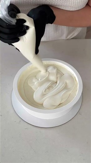 Creating a Spooky Ghost Cake with Delicious Layers