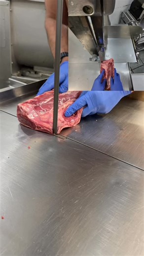 How we cut our Quebec lamb lion chops at Dumouchel Meat and Deli..😮! #butcher #lamb #quality | Dumouchel Meat & Deli