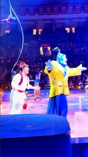 Friend Like Me | Genie Brings the Magic to Disney On Ice! 🧞✨
