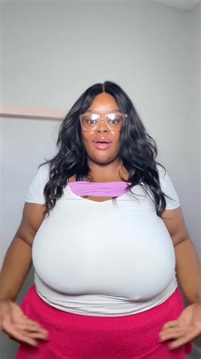 Tired of bras that dig, squeeze, and never fit right? 😣 You put one on in the morning, and by noon you can’t wait to take it off. Underwires poke, padding traps heat, and even “comfy” bras lose shape after a few washes. Meet the wire-free stretch bra — made to move with you, not against you. No wires. No padding. Just natural lift, breathable softness, and a fit that adapts to your body all day long. It’s so comfortable, you’ll even forget you’re wearing it. Try yours today 👇 https://serena-me