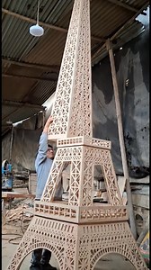 Torre eiffel de 4 metros | Cortes CNC - servicios generales