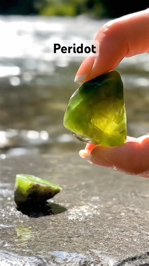 🔨💎 Splitting a Peridot | Green Gemstone ASMR ✨ #shorts