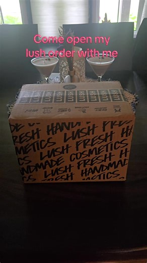 Exciting New Lush Products Unboxing!
