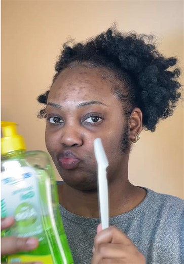 Shaving My Face: A PCOS-Friendly Skincare Routine