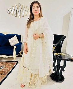 991K views · 46K reactions | अभी तो हम खुद भीKh मांग रहे हैं और Bangal को कहां से देंगे | india  जो कर सकता है वह अभी हम नहीं कर सकते #facebookreelsviral #realvoicevideo #reelsfb #indian #dosti | Explain Story Hindi | Facebook