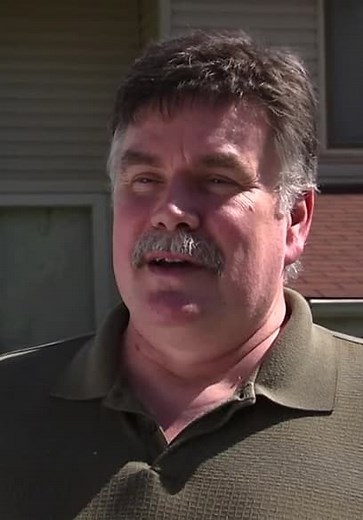 Hoarding: Buried Alive S01:E01 - Hoarders: Buried Alive