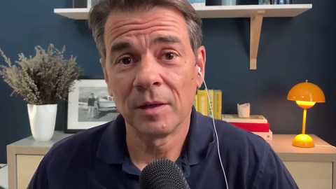 The Plane That Vanished - This Podcast Aims to Finally Solve MH370