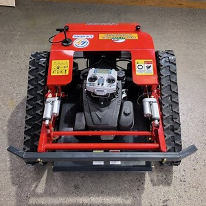 [Hot Item] 7.5HP Power AMD R55 Shockproof Gasoline Remote Control Lawn Mower